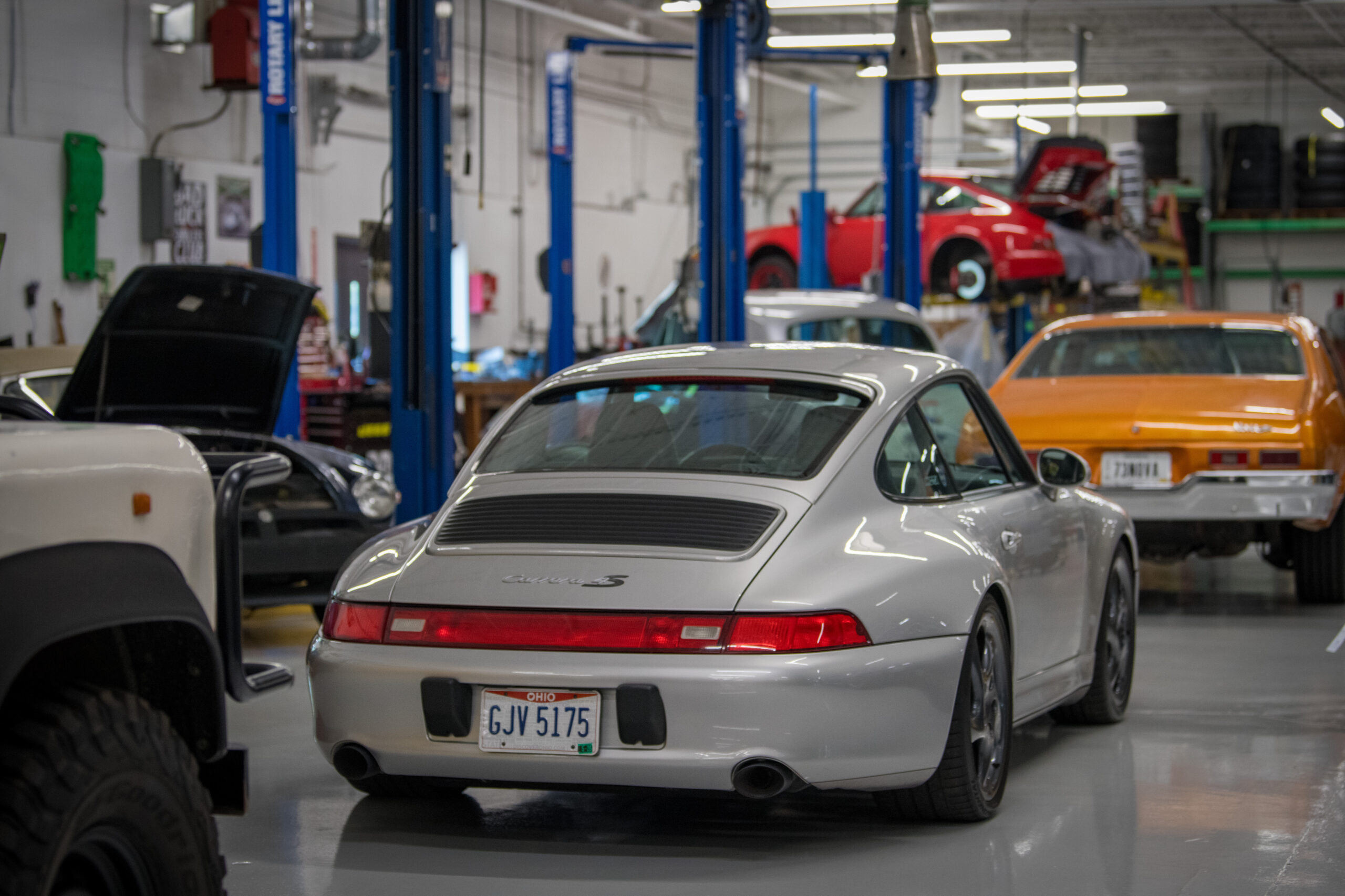 PC007 “Technician tuning Porsche engine”